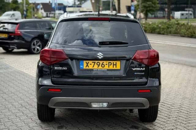 Suzuki Vitara (2024) thumbnail 4