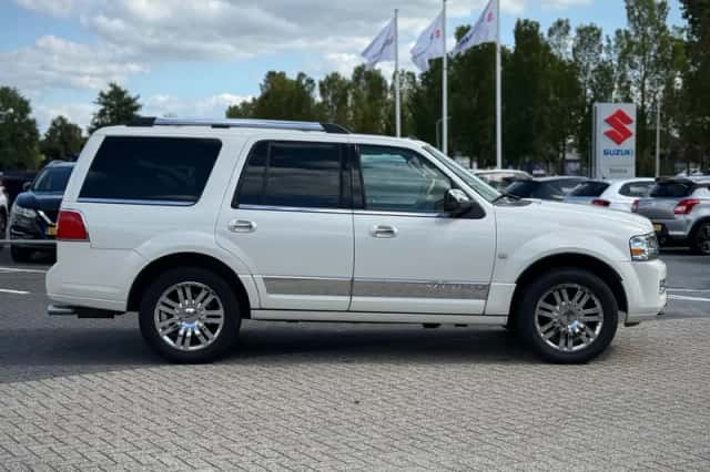 Lincoln Navigator (2007) thumbnail 6