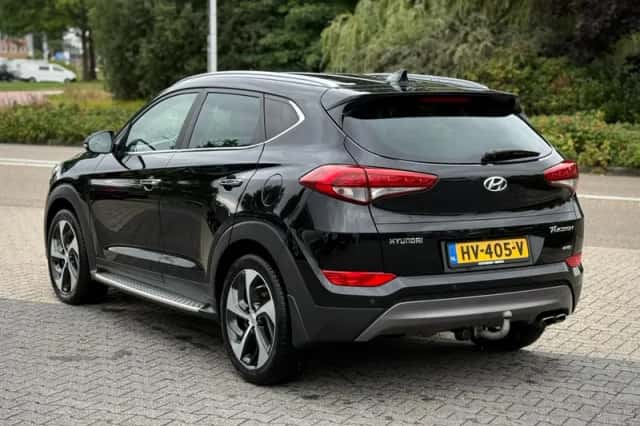 Hyundai Tucson (2016) thumbnail 3