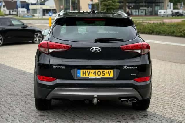 Hyundai Tucson (2016) thumbnail 4