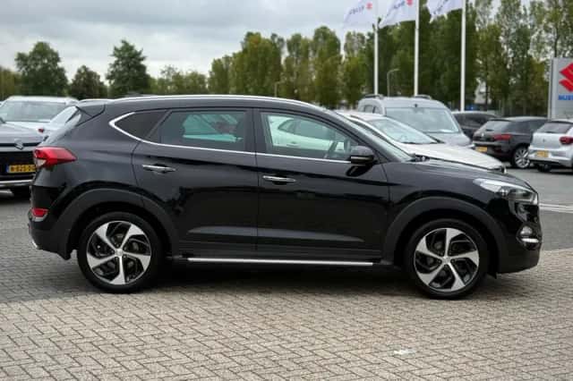 Hyundai Tucson (2016) thumbnail 6