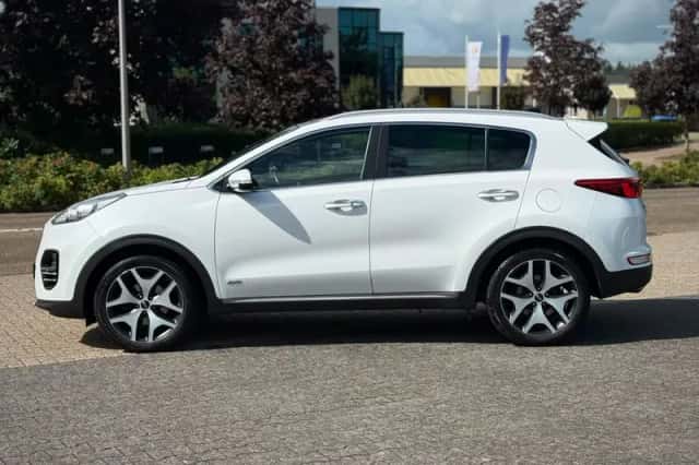 Kia Sportage (2017) thumbnail 2