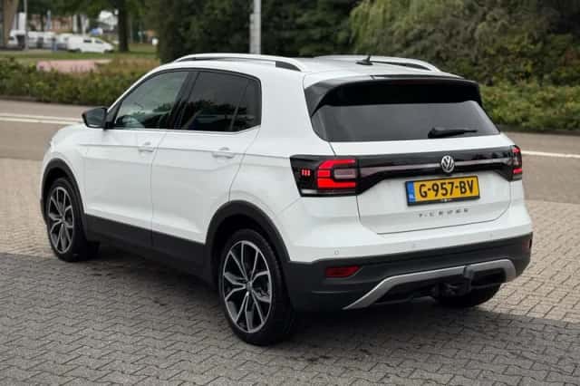 Volkswagen T-Cross (2019) thumbnail 3
