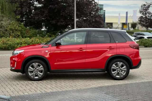 Suzuki Vitara (2023) thumbnail 2