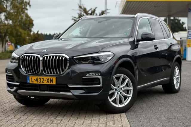 BMW X5 (2021) thumbnail 1