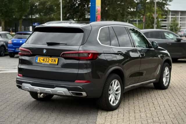 BMW X5 (2021) thumbnail 5