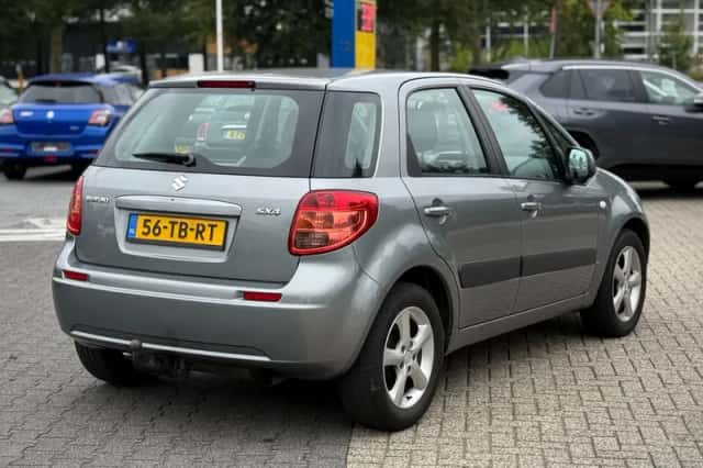 Suzuki SX4 (2006) thumbnail 5