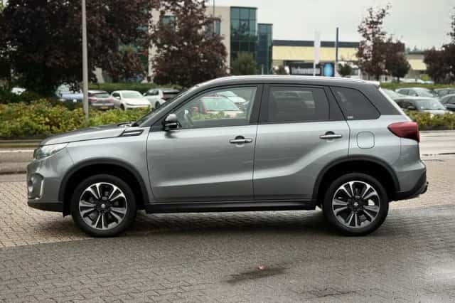 Suzuki Vitara (2022) thumbnail 2