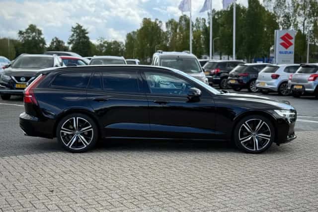 Volvo V60 (2021) thumbnail 6