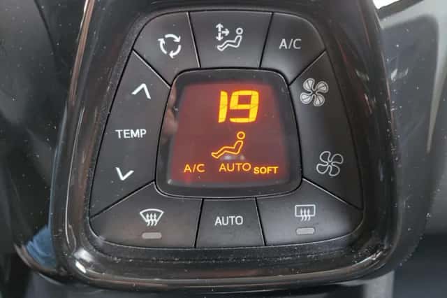 Peugeot 108 (2015) thumbnail 6