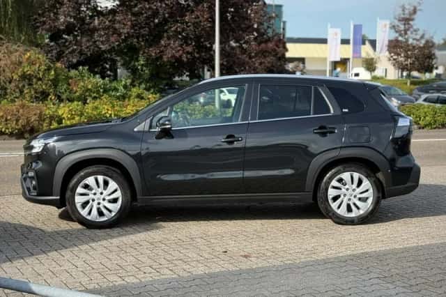 Suzuki S-Cross (2022) thumbnail 2