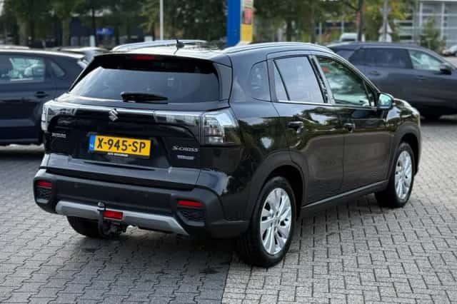 Suzuki S-Cross (2022) thumbnail 5