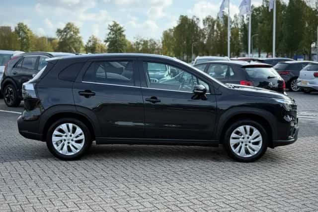 Suzuki S-Cross (2022) thumbnail 6