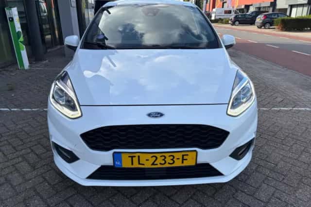 Ford Fiesta (2018) thumbnail 2