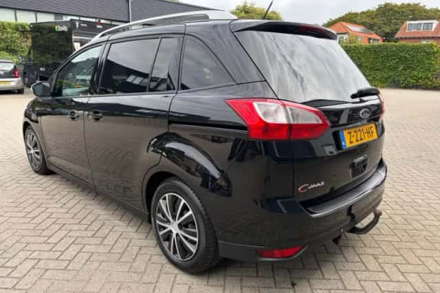 Ford Grand C-Max (2015) thumbnail 4
