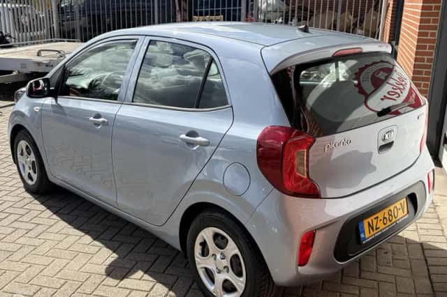 Kia Picanto (2017) thumbnail 4