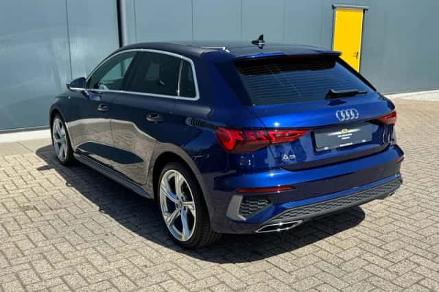 Audi A3 (2021) thumbnail 4