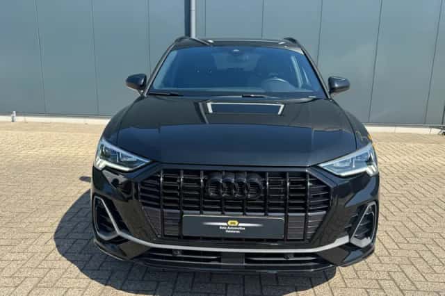 Audi Q3 (2023) thumbnail 5
