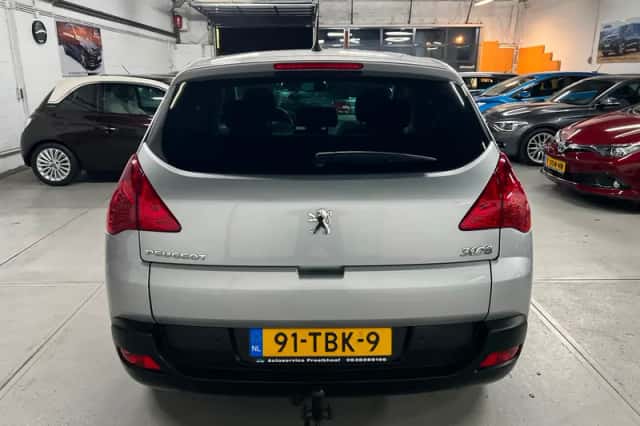 Peugeot 3008 (2012) thumbnail 6