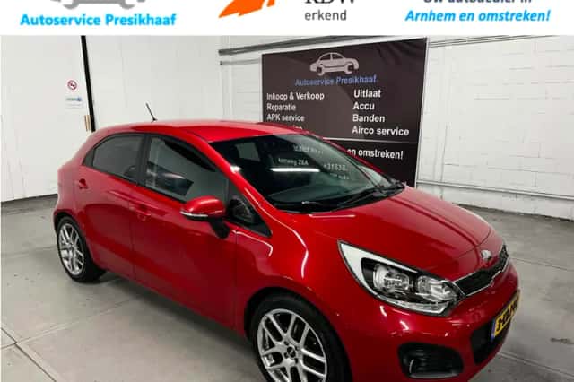 Kia Rio (2013) thumbnail 1