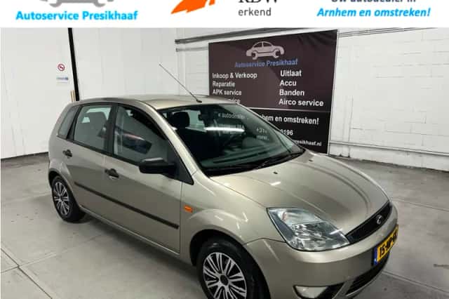 Ford Fiesta (2004) thumbnail 1