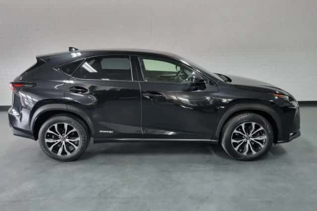 Lexus NX (2016) thumbnail 6