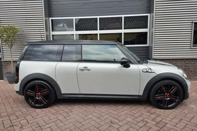 MINI Clubman (2011) thumbnail 5