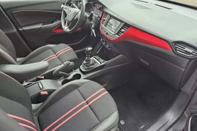 Opel Crossland (2022) thumbnail 2