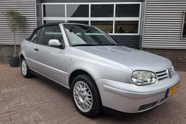Volkswagen Golf (2002) thumbnail 4