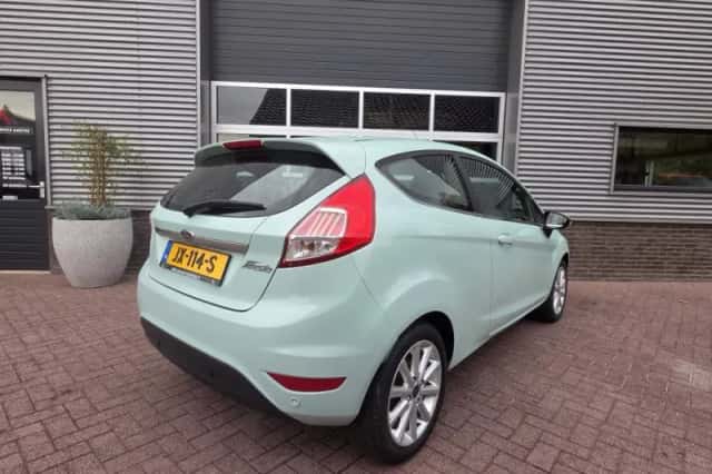 Ford Fiesta (2016) thumbnail 6