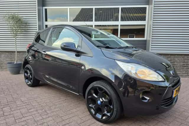 Ford Ka (2012) thumbnail 4