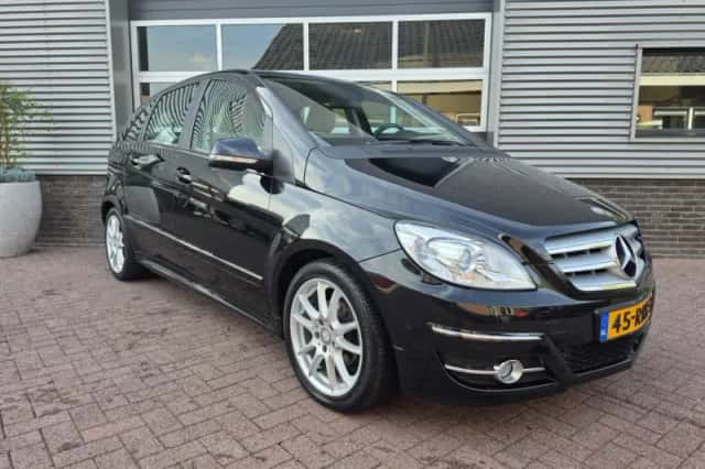 Mercedes-Benz B-Klasse (2011) thumbnail 4