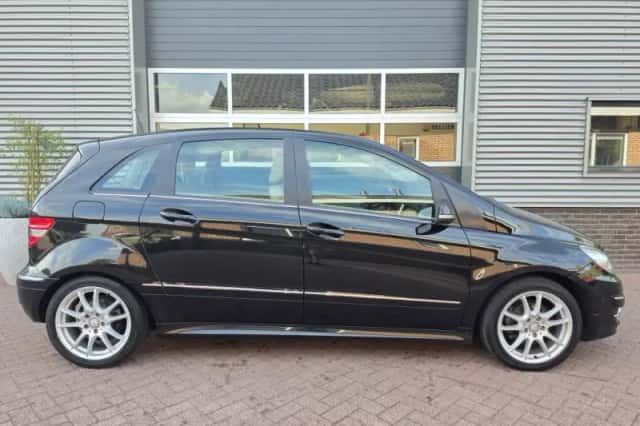 Mercedes-Benz B-Klasse (2011) thumbnail 5
