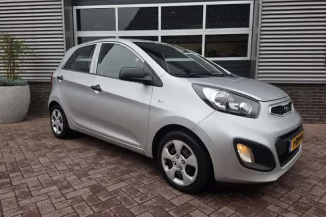 Kia Picanto (2014) thumbnail 4