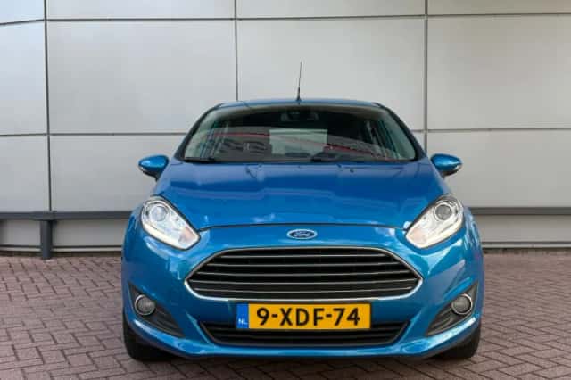 Ford Fiesta (2014) thumbnail 4