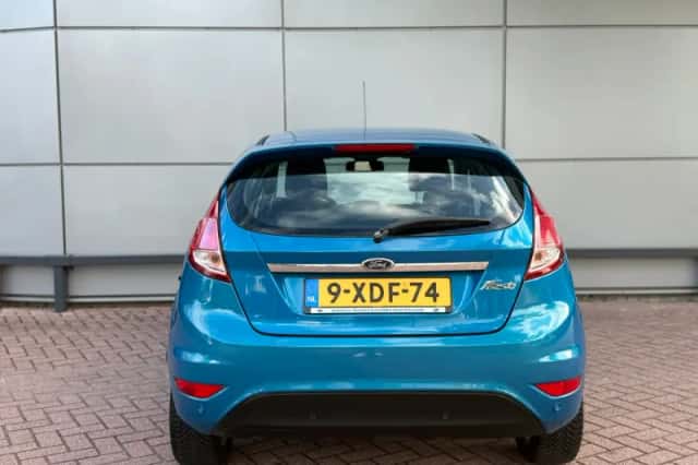 Ford Fiesta (2014) thumbnail 5