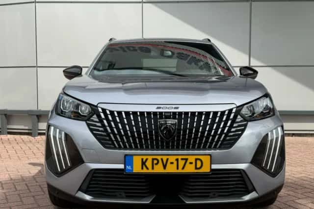 Peugeot 2008 (2025) thumbnail 4
