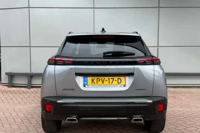 Peugeot 2008 (2025) thumbnail 5
