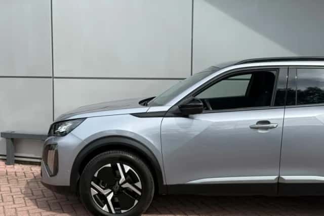 Peugeot 2008 (2025) thumbnail 6
