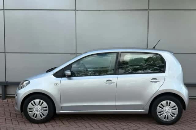 Volkswagen Up! (2016) thumbnail 2