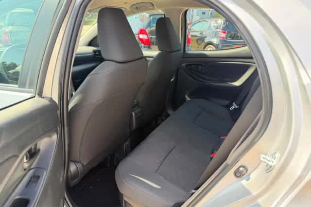 Toyota Yaris (2024) thumbnail 6