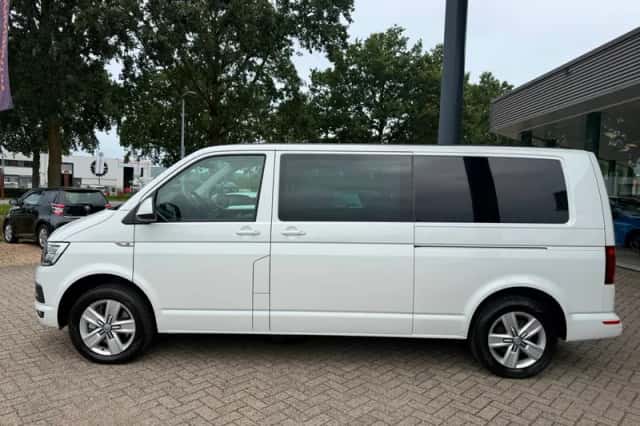 Volkswagen Transporter (2018) thumbnail 3