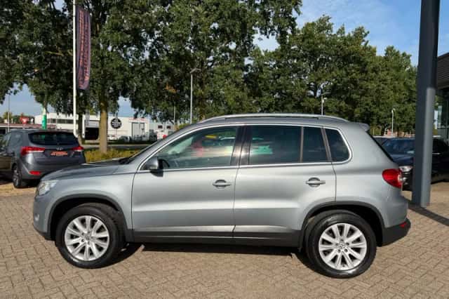 Volkswagen Tiguan (2010) thumbnail 4