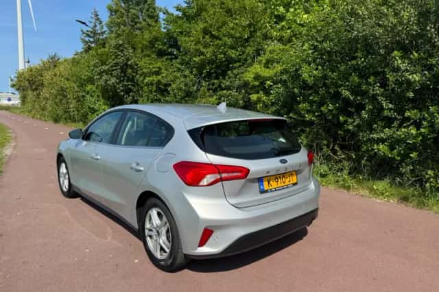 Ford Focus (2021) thumbnail 5