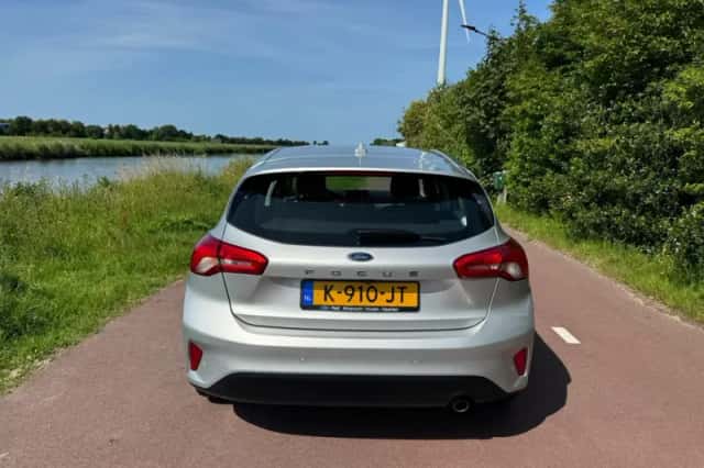 Ford Focus (2021) thumbnail 6