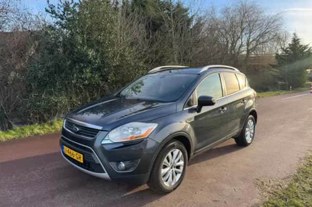 Ford Kuga (2009) thumbnail 3