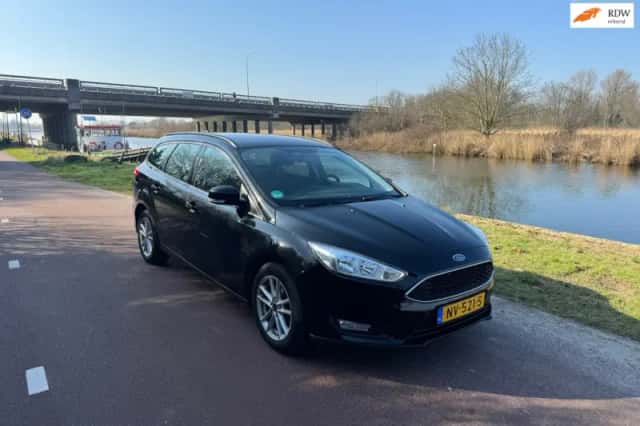 Ford Focus (2017) thumbnail 1