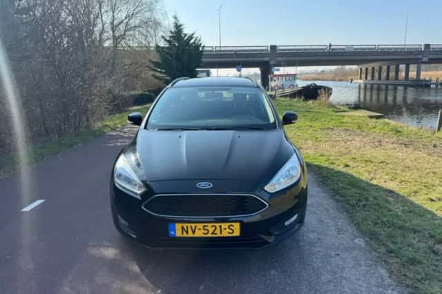 Ford Focus (2017) thumbnail 2