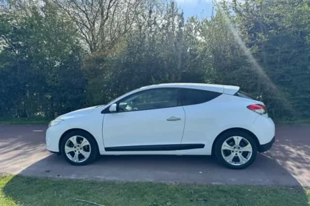 Renault Mégane (2010) thumbnail 4