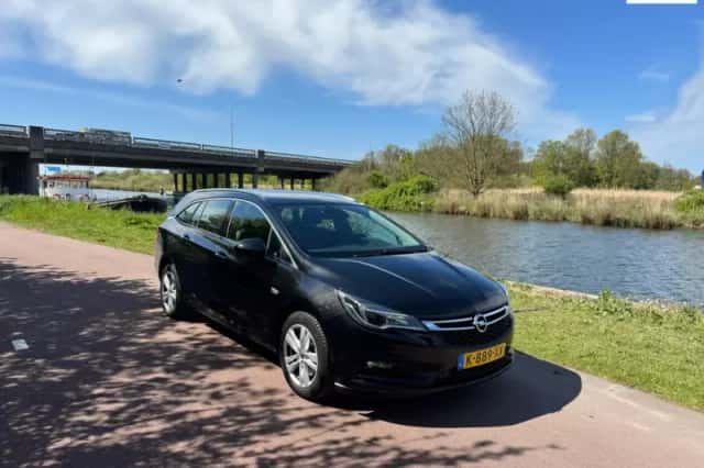 Opel Astra (2018) thumbnail 1